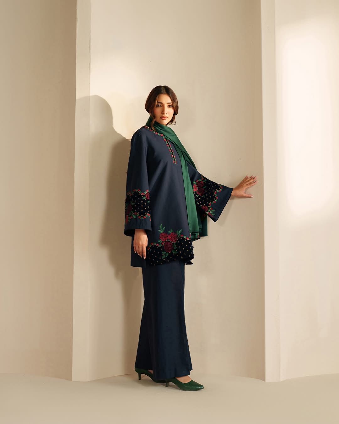 Best Quality Air jet Dhanak Fabric With Velvet Work